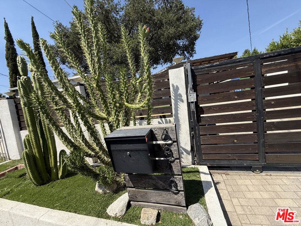 https://bt-photos.global.ssl.fastly.net/socal/orig_boomver_1_424003253-2.jpg