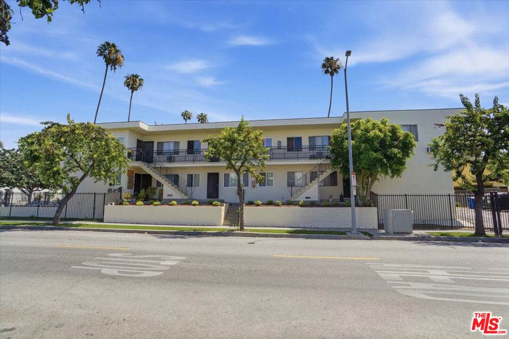 https://bt-photos.global.ssl.fastly.net/socal/orig_boomver_1_424153107-2.jpg