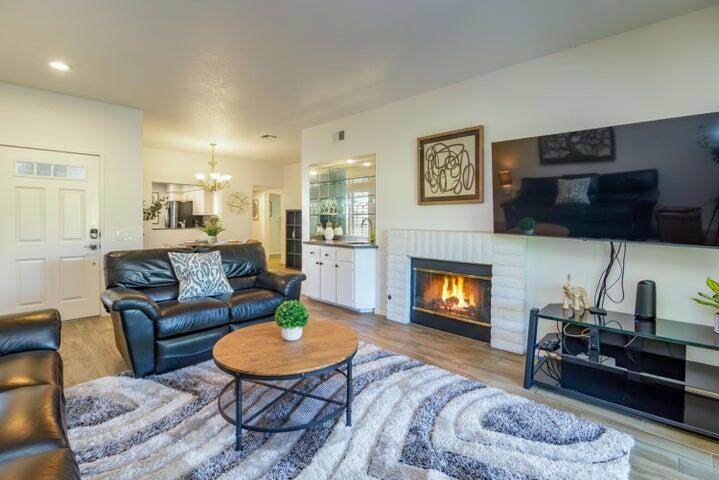 https://bt-photos.global.ssl.fastly.net/socal/orig_boomver_1_424167150-2.jpg
