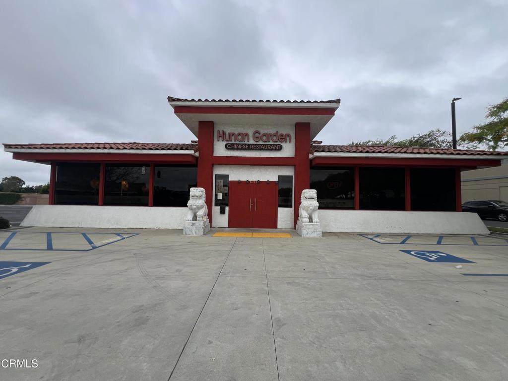 1621 Oxnard Boulevard - Photo 1