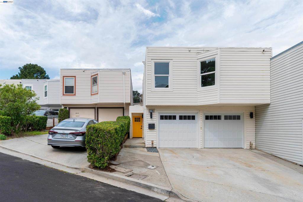 2206 Archdale Ct - Photo 1