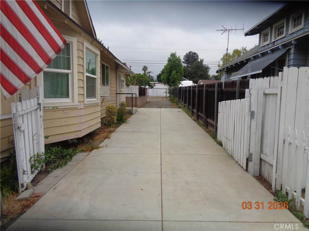 https://bt-photos.global.ssl.fastly.net/socal/orig_boomver_1_424331395-2.jpg