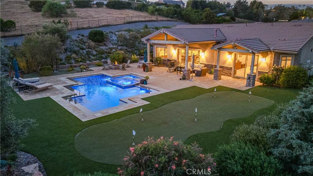https://bt-photos.global.ssl.fastly.net/socal/orig_boomver_1_424345184-2.jpg