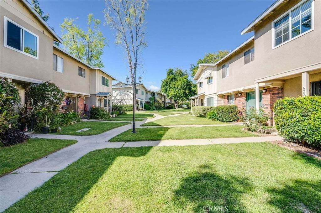 https://bt-photos.global.ssl.fastly.net/socal/orig_boomver_1_424451409-2.jpg
