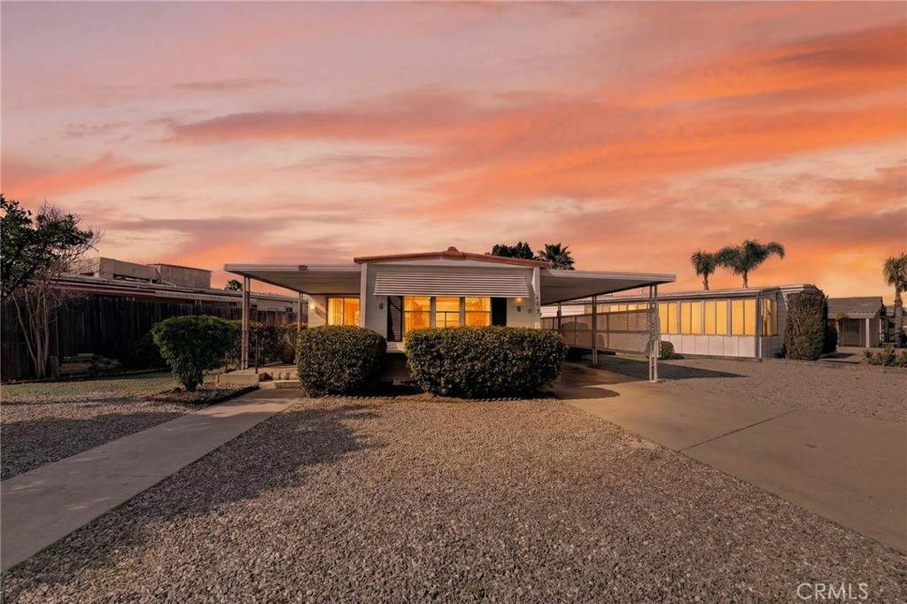 893 Palm Avenue - Photo 1
