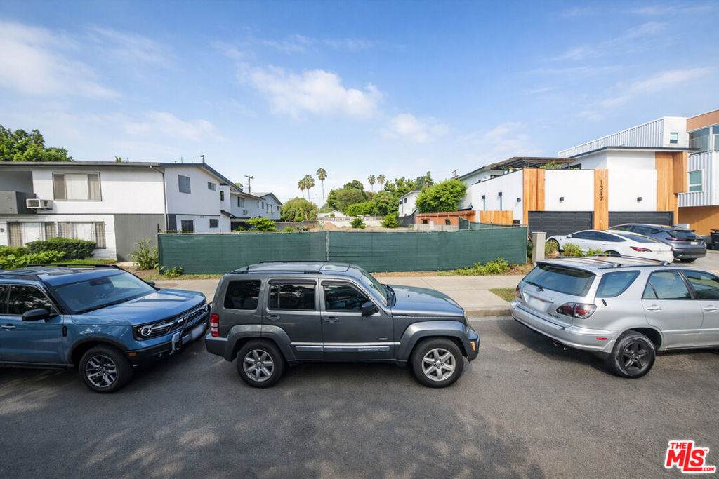 1341 Stanley Avenue - Photo 1