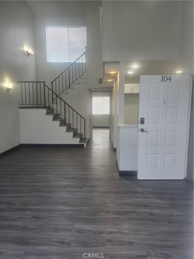 11150 Glenoaks - Photo 1