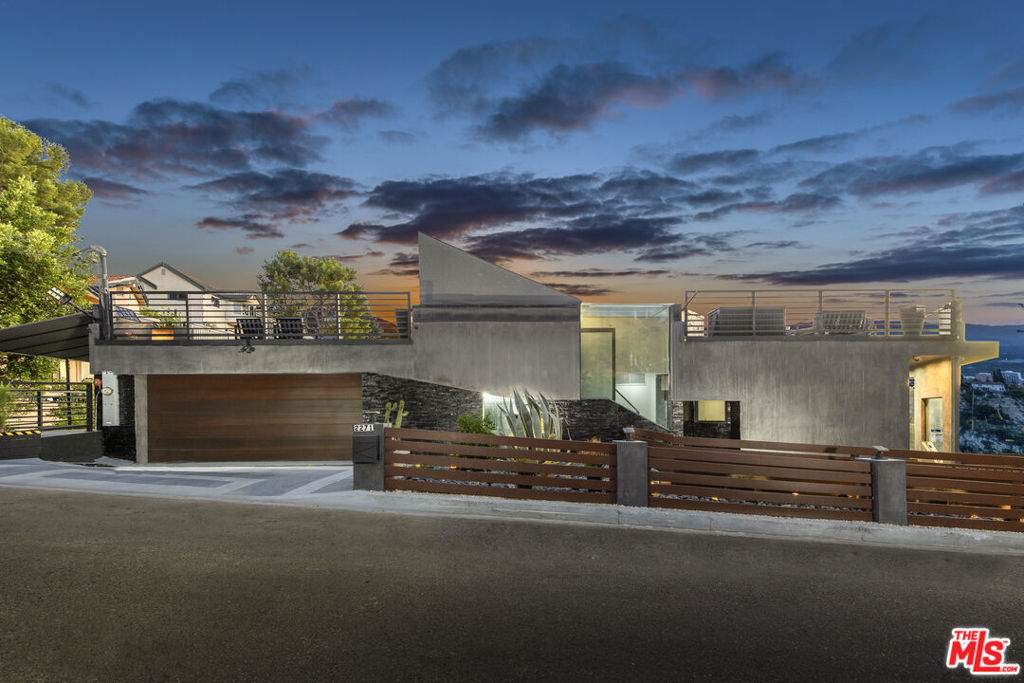 https://bt-photos.global.ssl.fastly.net/socal/orig_boomver_1_424687843-2.jpg