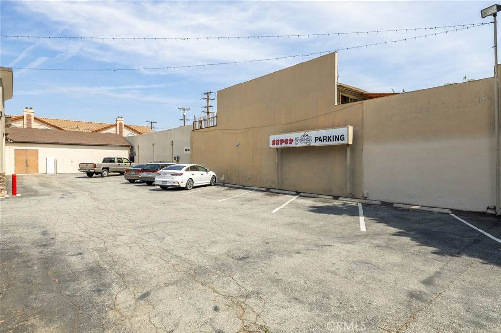 https://bt-photos.global.ssl.fastly.net/socal/orig_boomver_1_425088860-3.jpg