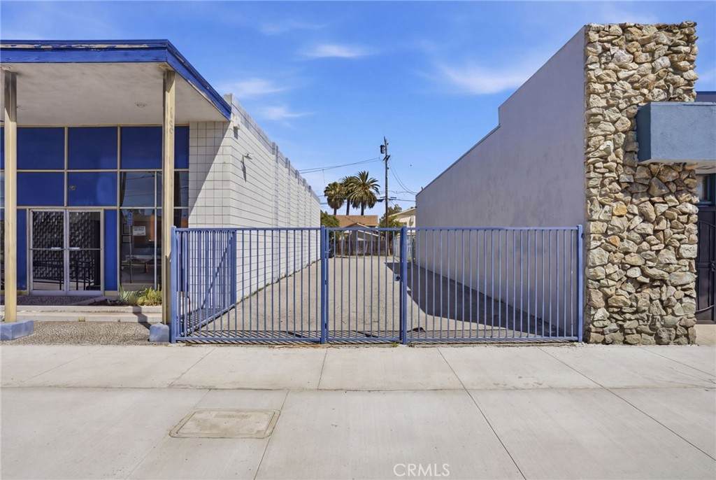 https://bt-photos.global.ssl.fastly.net/socal/orig_boomver_1_425178279-2.jpg
