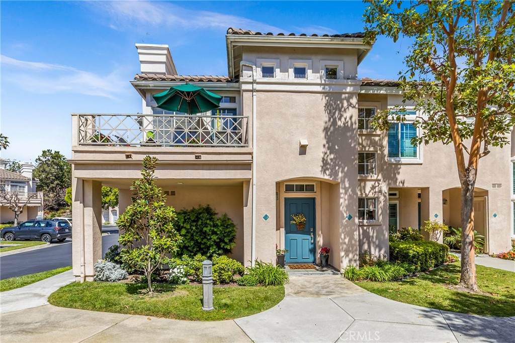 218 Shorebreaker Drive - Photo 1