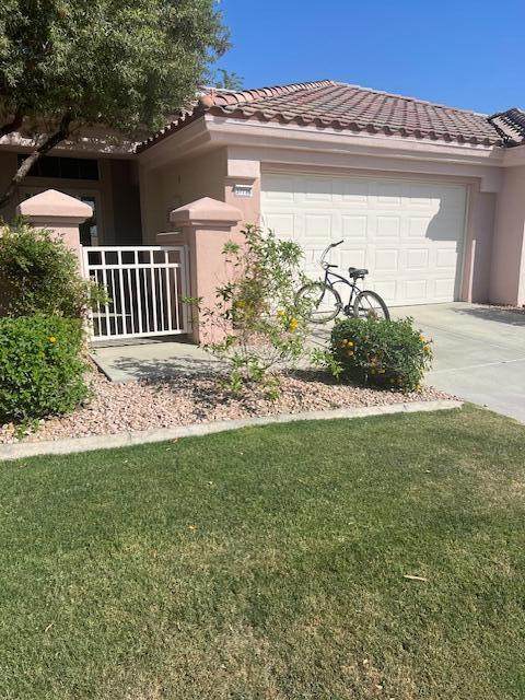 37736 Breeze Way - Photo 1