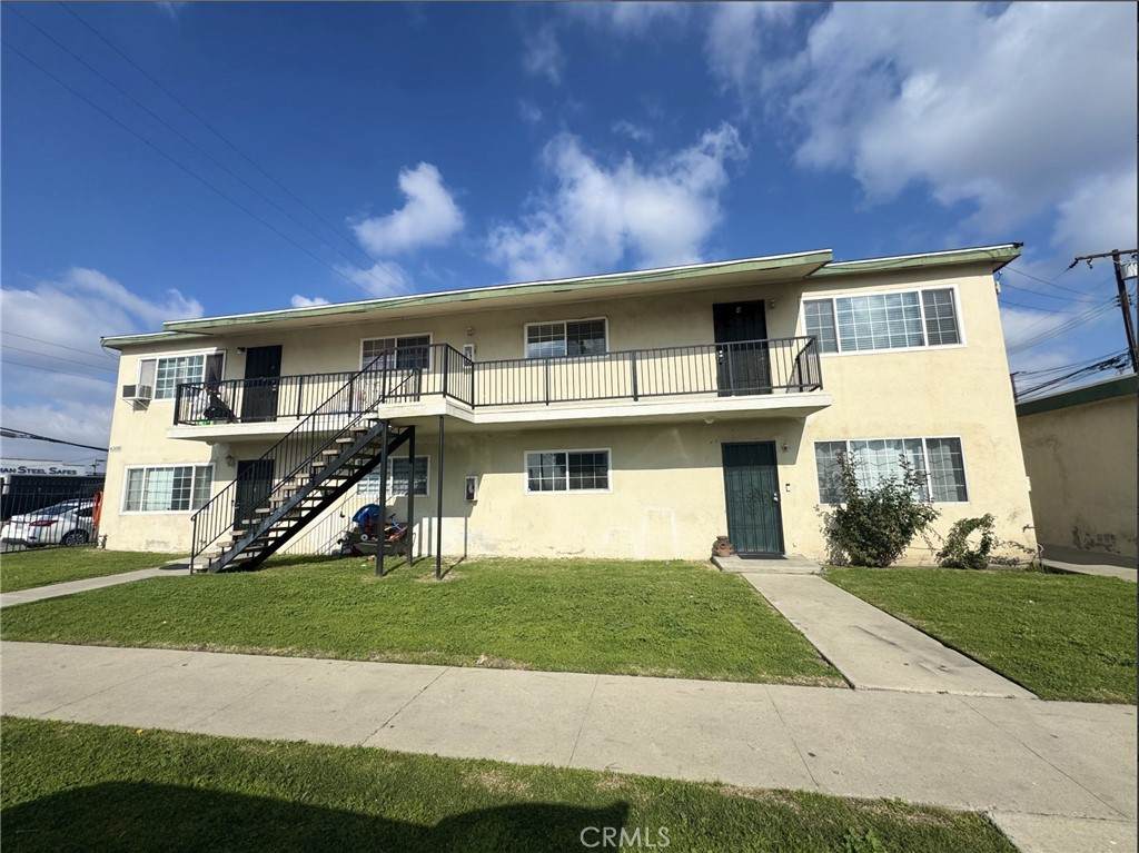 6300 Paramount Boulevard - Photo 1
