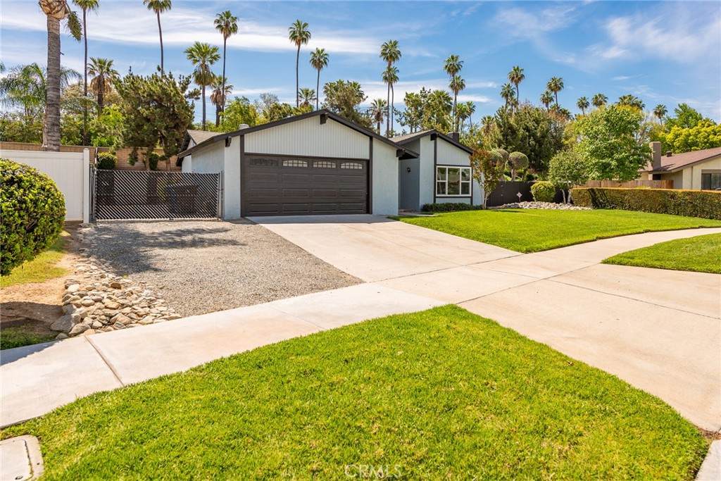 https://bt-photos.global.ssl.fastly.net/socal/orig_boomver_1_425786080-2.jpg