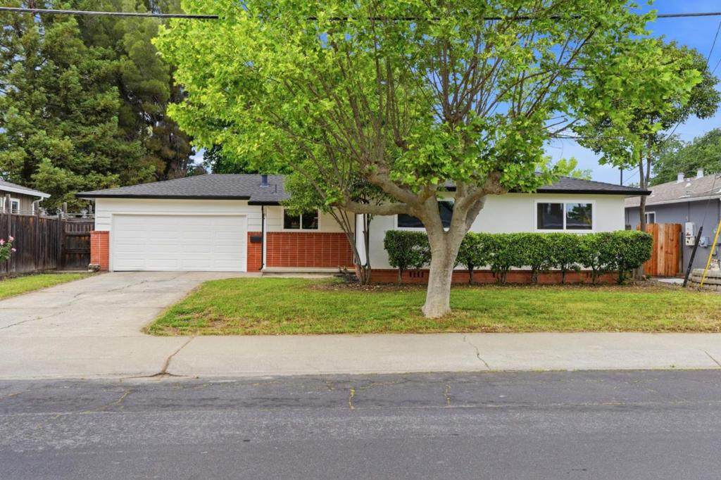 3997 Mulberry Drive - Photo 1