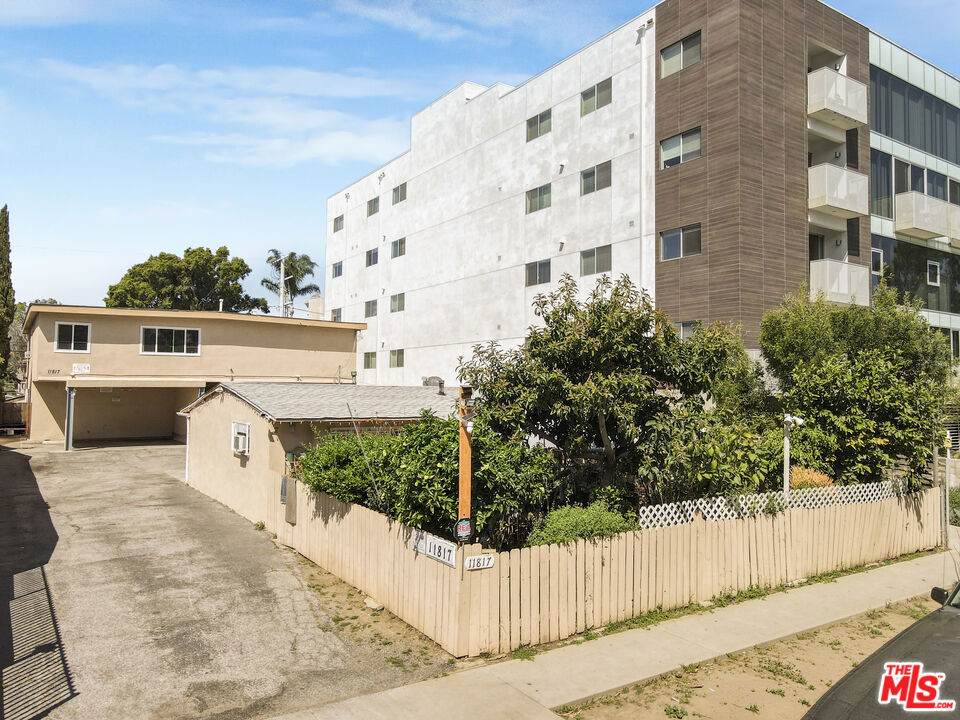 https://bt-photos.global.ssl.fastly.net/socal/orig_boomver_1_425798075-2.jpg