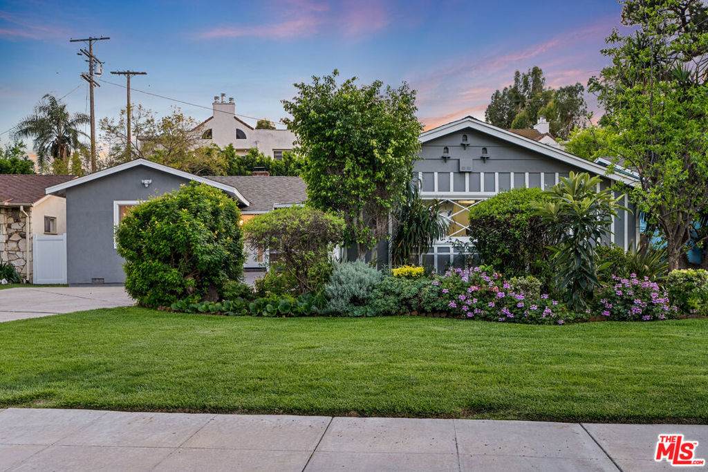 14346 Killion Street - Photo 1