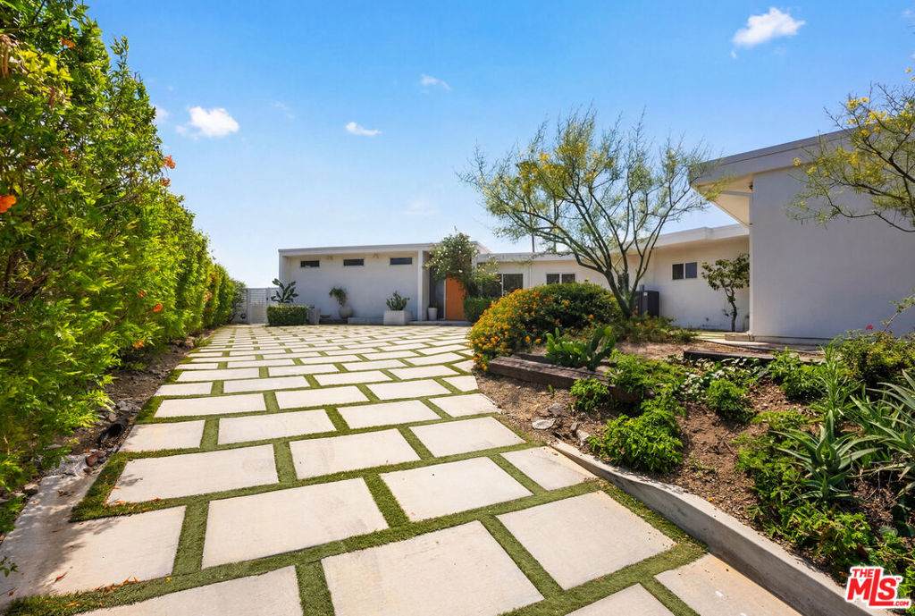 10418 Ormond Street - Photo 1