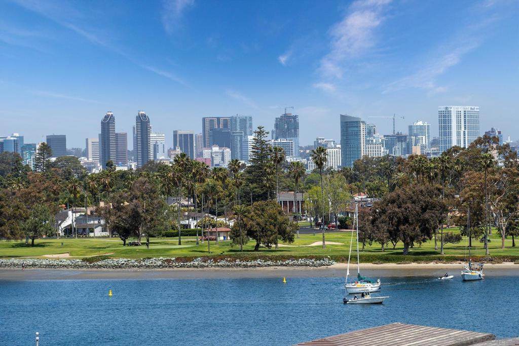 https://bt-photos.global.ssl.fastly.net/socal/orig_boomver_1_425840214-2.jpg