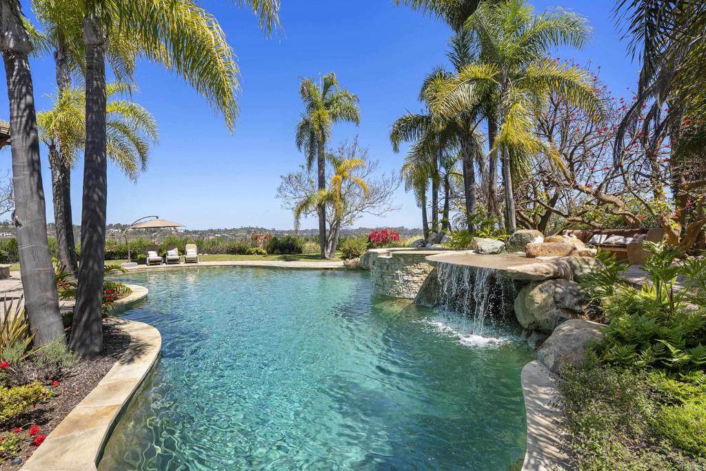 https://bt-photos.global.ssl.fastly.net/socal/orig_boomver_1_425850240-2.jpg