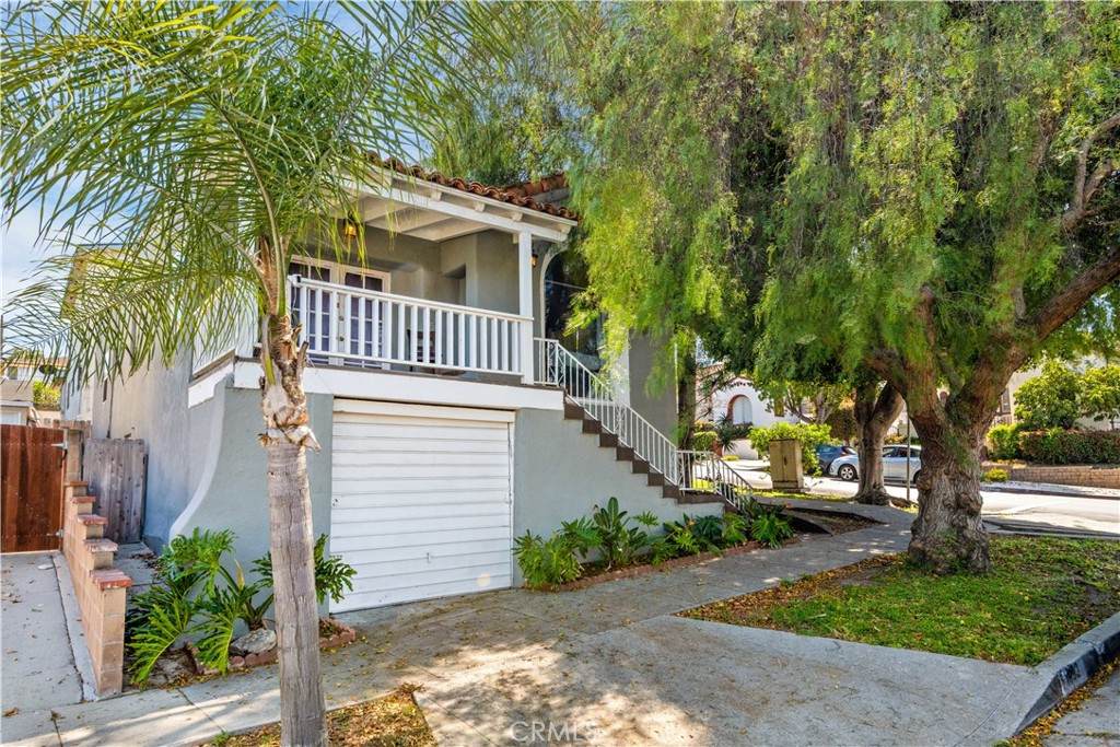 1810 Leland - Photo 1