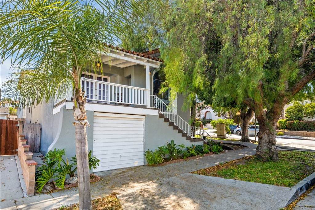 1810 Leland - Photo 1