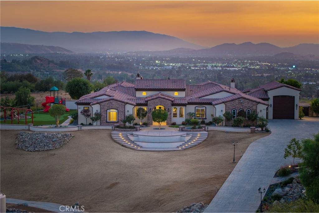 6355 Cresthaven - Photo 1