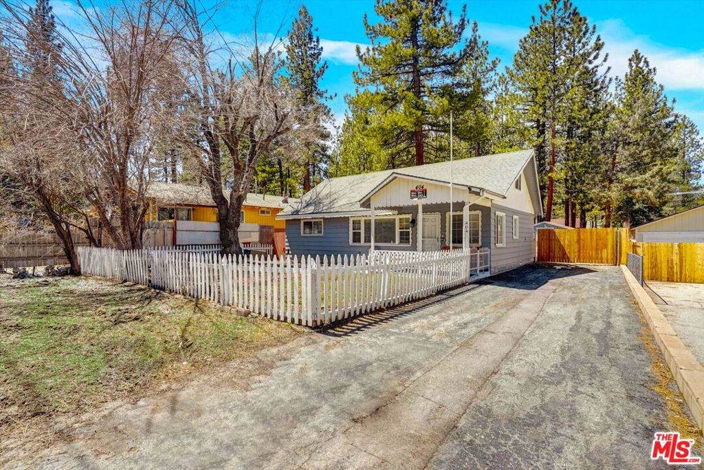 404 Oriole Drive - Photo 1