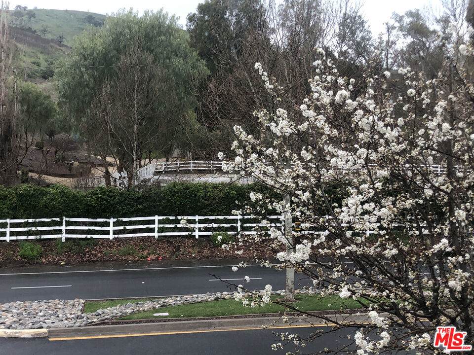 https://bt-photos.global.ssl.fastly.net/socal/orig_boomver_1_426077488-2.jpg