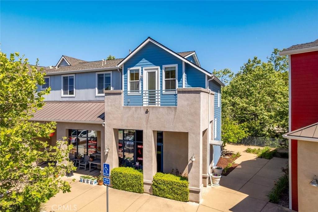 3594 Broad Street - Photo 1