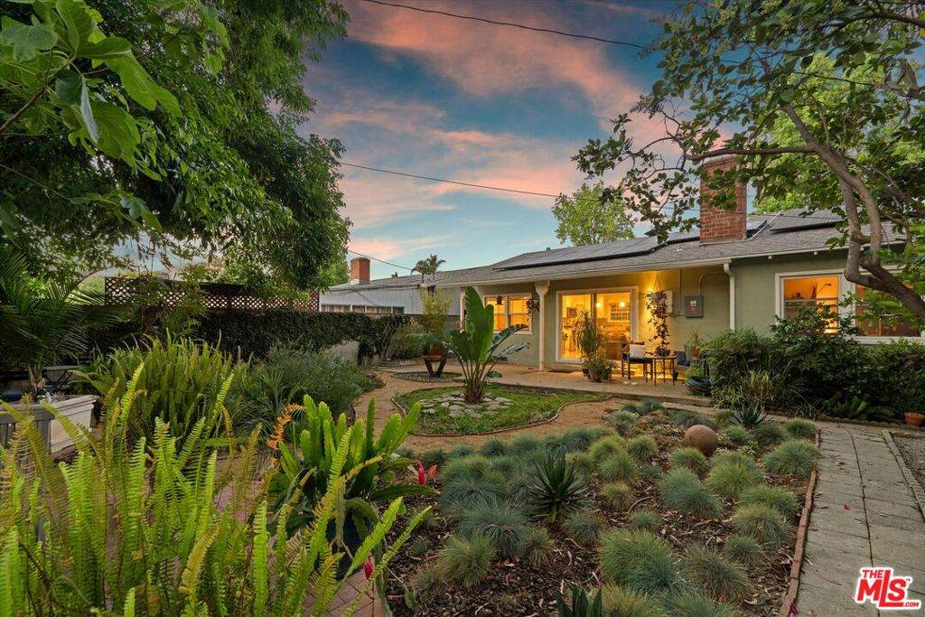 7667 Chisholm Avenue - Photo 1