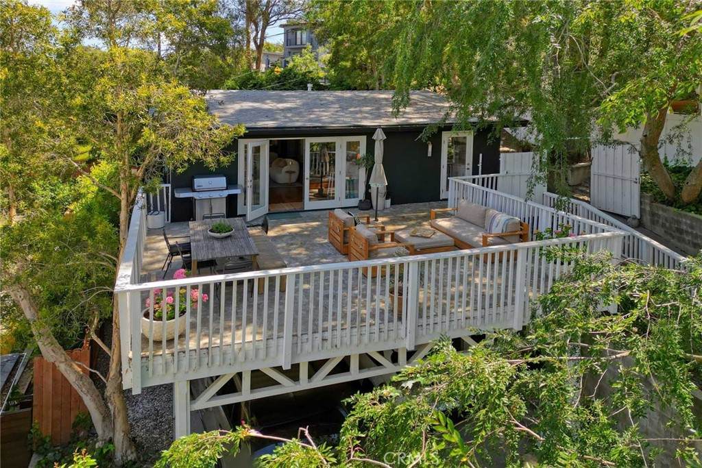 3122 Oakcrest - Photo 1