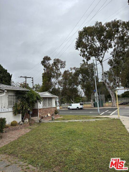 https://bt-photos.global.ssl.fastly.net/socal/orig_boomver_1_426115149-2.jpg