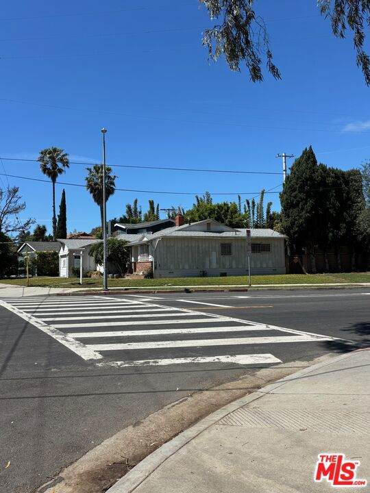 https://bt-photos.global.ssl.fastly.net/socal/orig_boomver_1_426115149-2.jpg