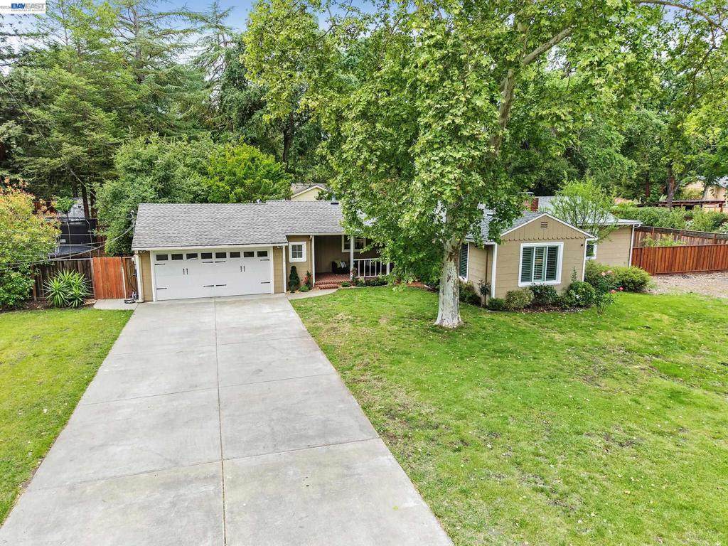 1989 Meadow Rd - Photo 1
