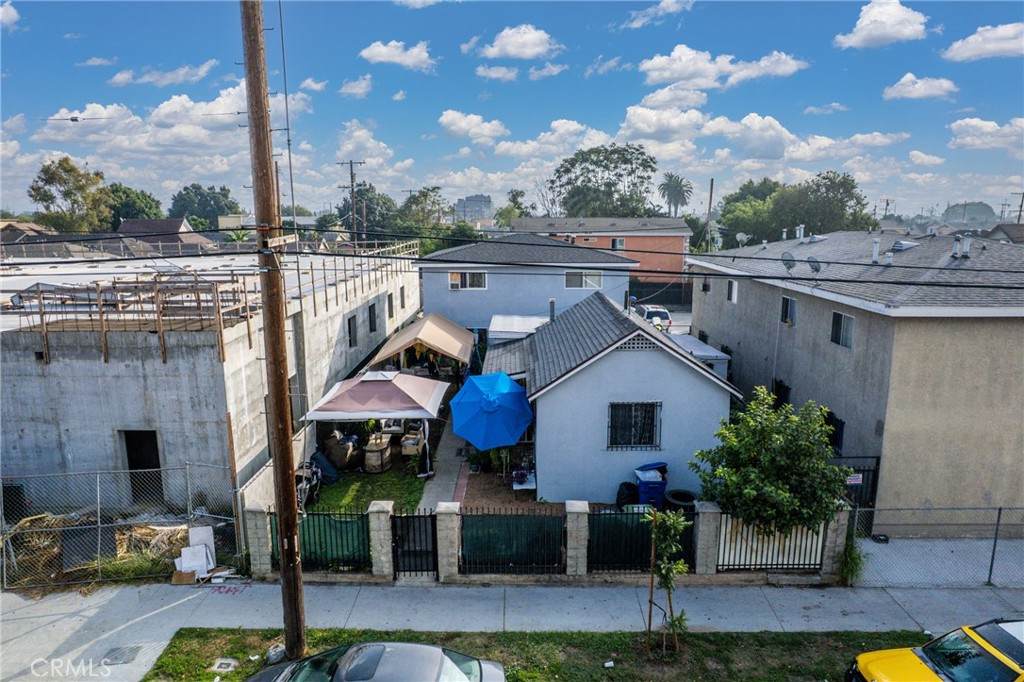 6118 Main - Photo 1