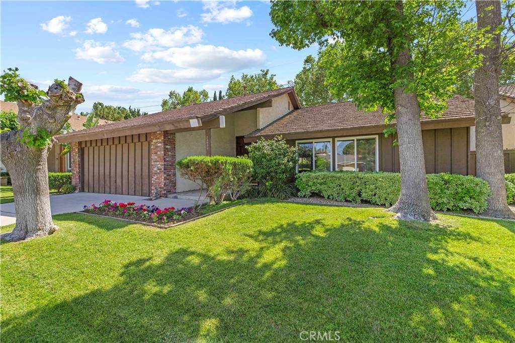 25033 Avenida Balita - Photo 1