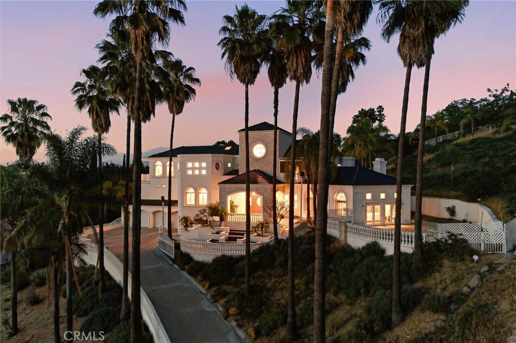 https://bt-photos.global.ssl.fastly.net/socal/orig_boomver_1_426268233-2.jpg