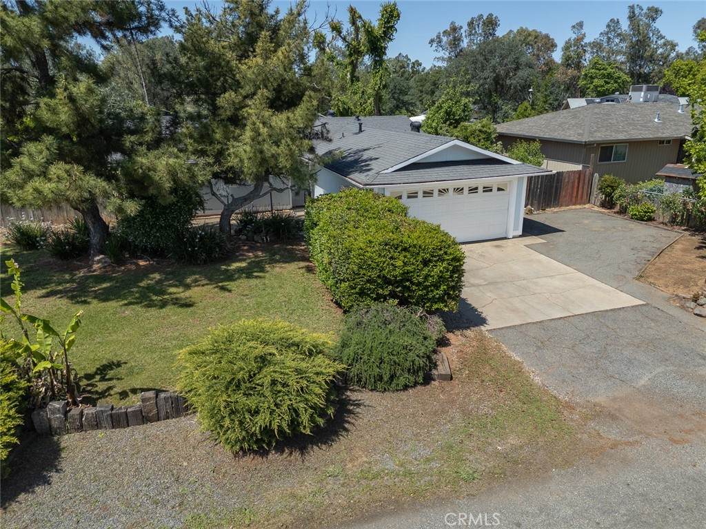 1129 Roy Drive - Photo 1