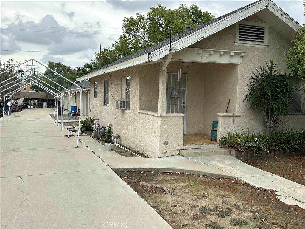 202 California Street - Photo 1