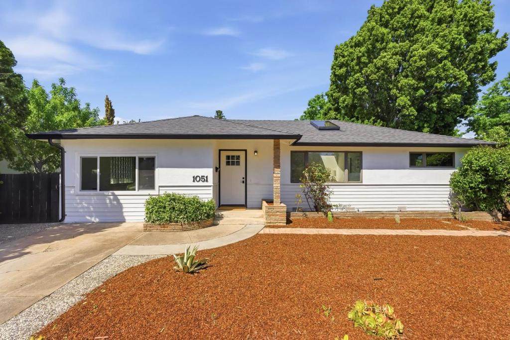 1051 Manhattan Court - Photo 1