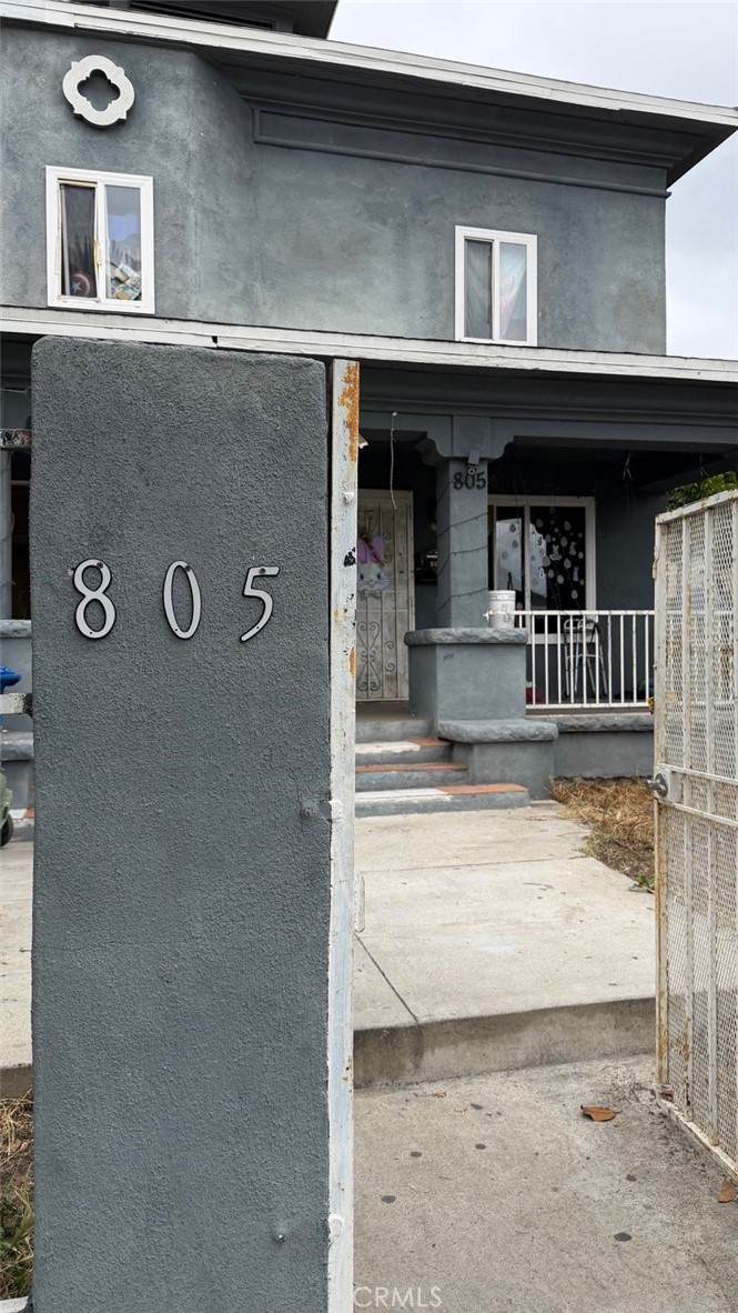 805 E 25Th St - Photo 1