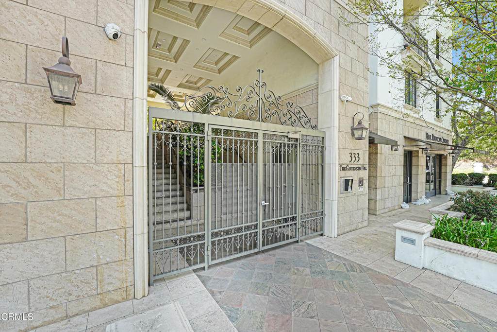 333 Hill Avenue - Photo 1