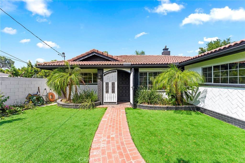 5121 Elrovia Ave - Photo 1