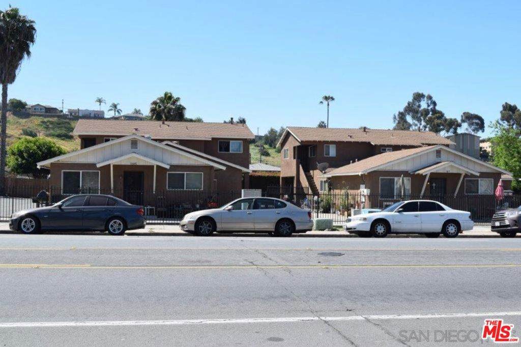 5495 Imperial Avenue - Photo 1