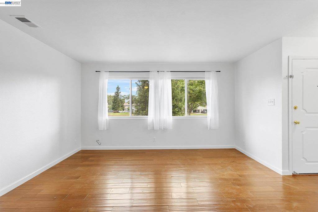 1044 Mohr Ln - Photo 1