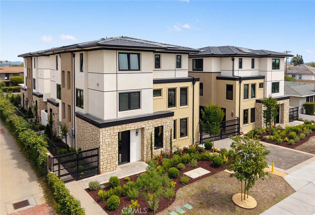 828 Sunset - Photo 1