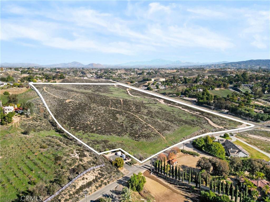 https://bt-photos.global.ssl.fastly.net/socal/orig_boomver_1_426621803-2.jpg