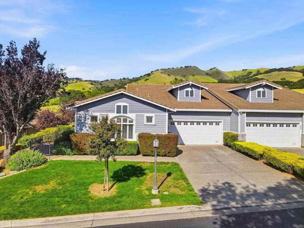 9015 Village View Drive - Photo 1