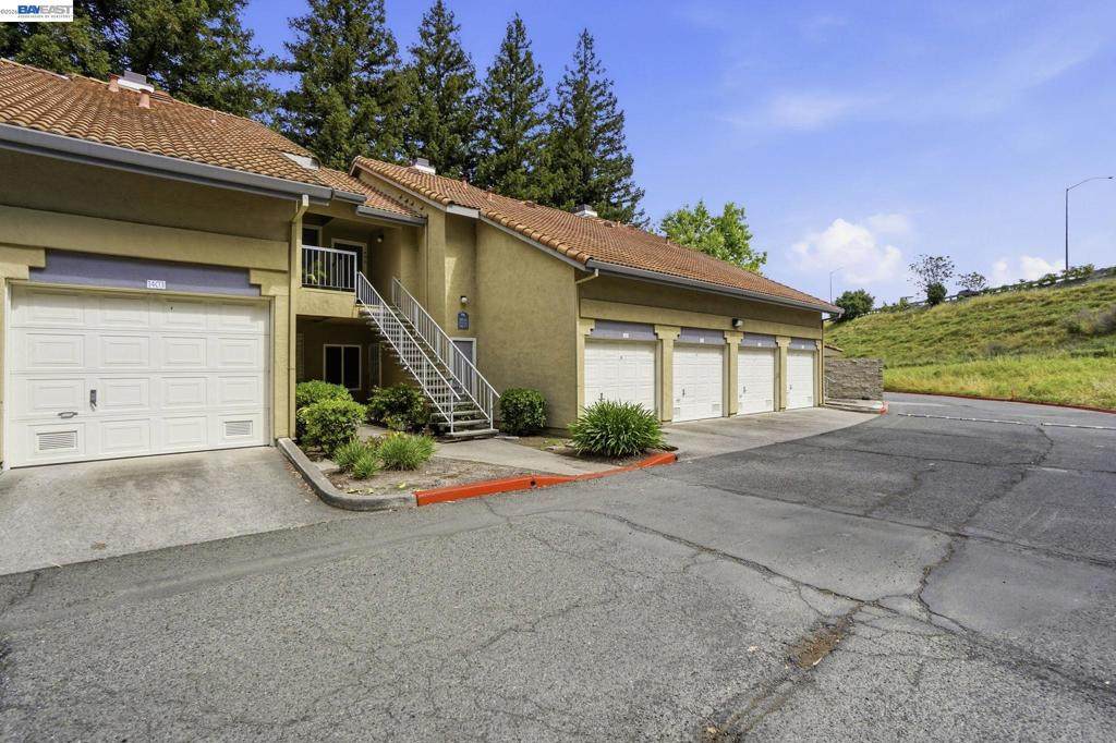 1405 Forest Run - Photo 1